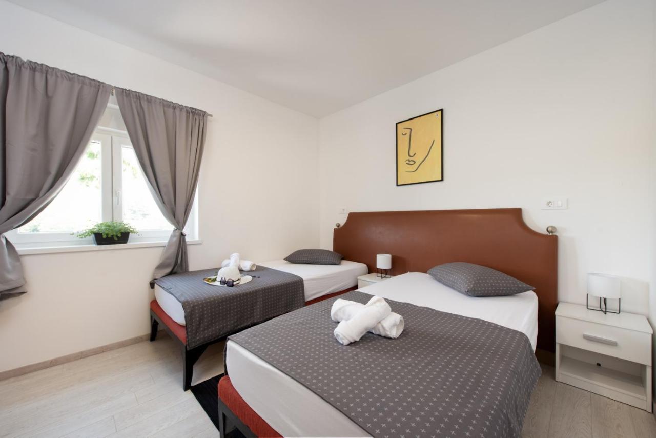 Hotel Potpican Екстер'єр фото
