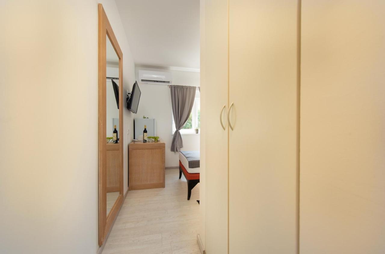 Hotel Potpican Екстер'єр фото
