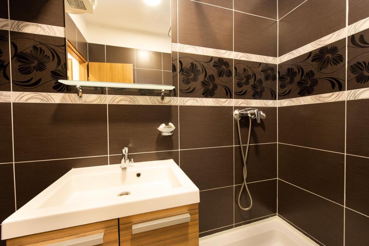 Hotel Potpican Екстер'єр фото