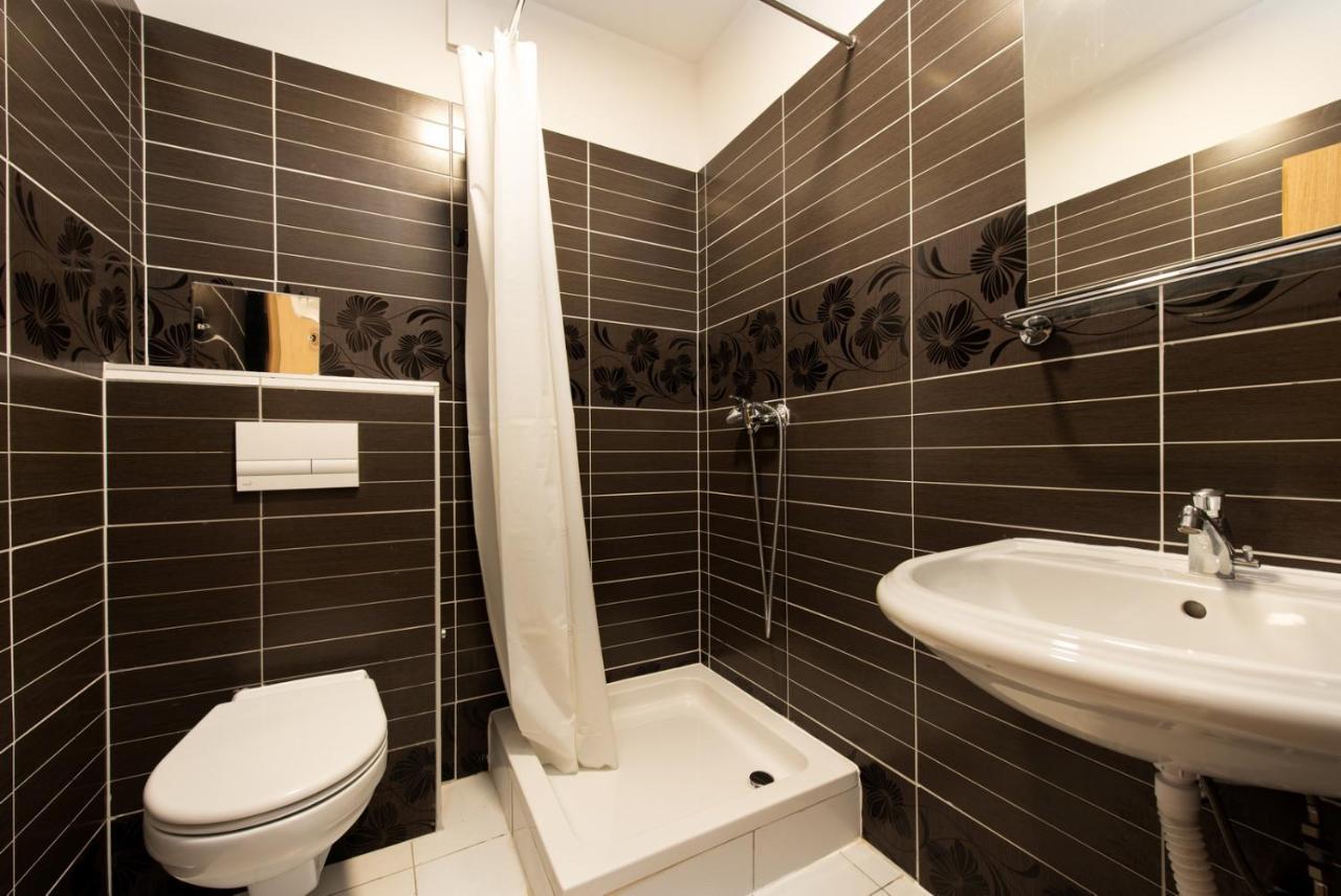 Hotel Potpican Екстер'єр фото