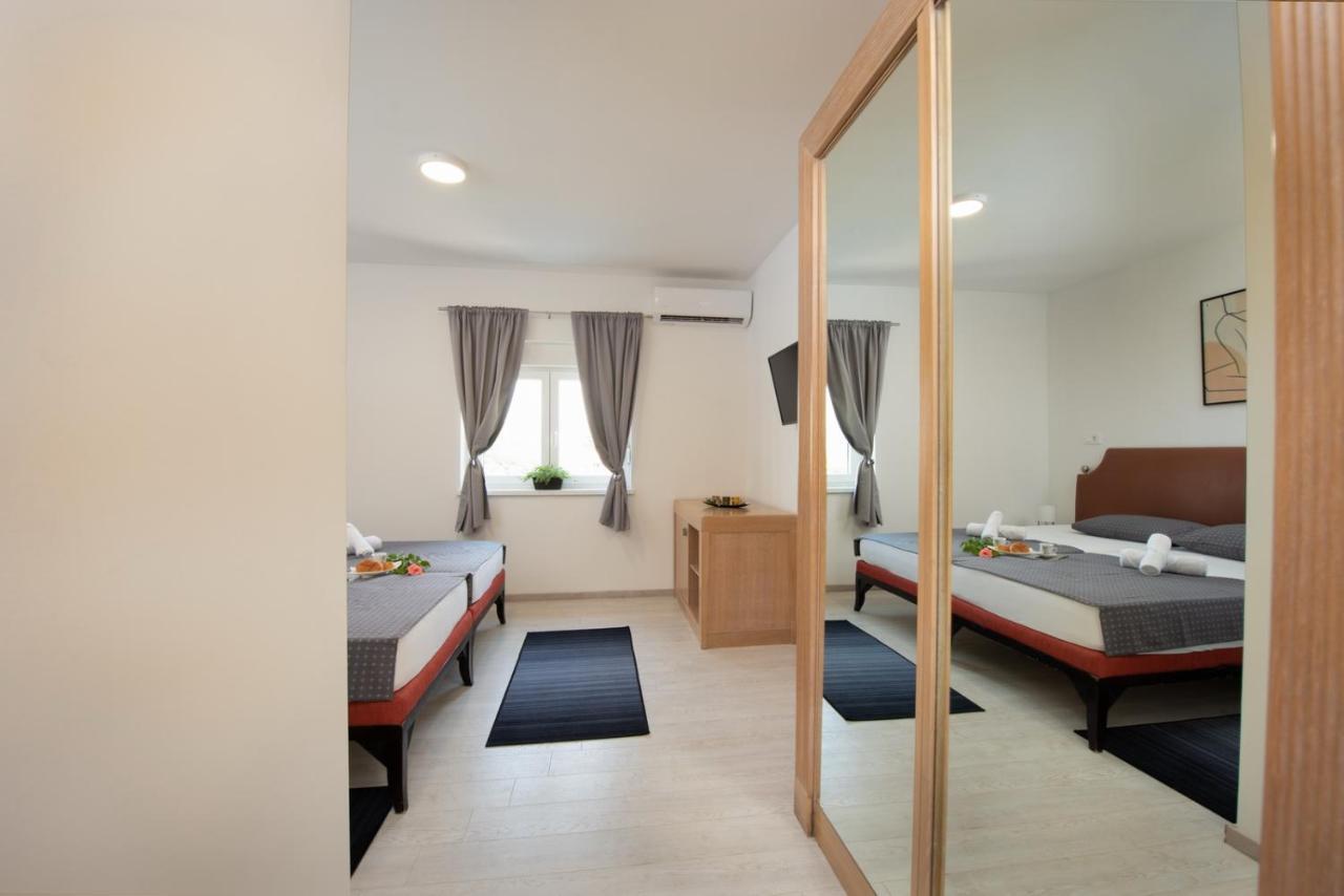 Hotel Potpican Екстер'єр фото