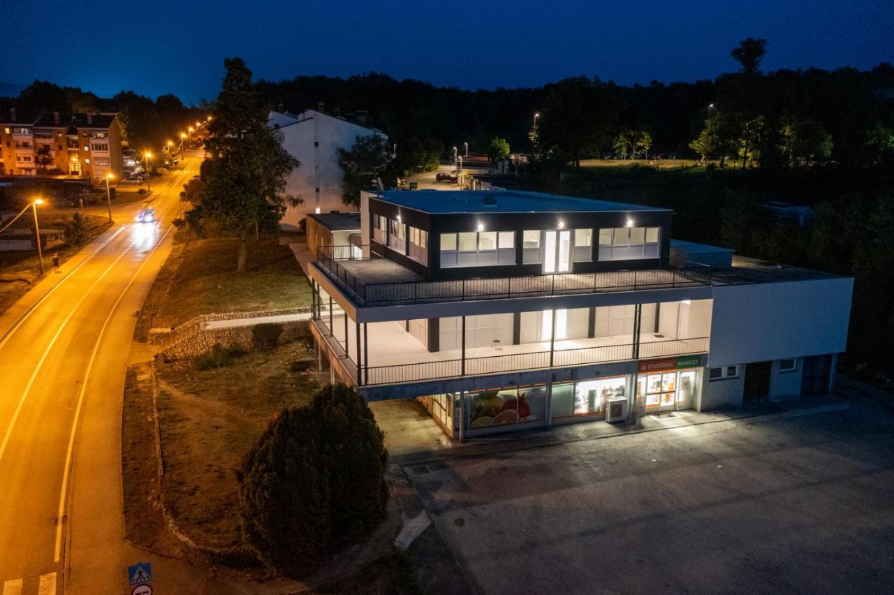 Hotel Potpican Екстер'єр фото